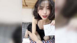 Gái Trung xinh dâm 2