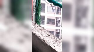 T đi phụ hồ mà cx k để cc t yên nữa, dm cmay nỗi lòng phụ hồ