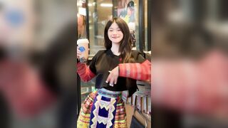 My Lee lột đồ siêu nứng