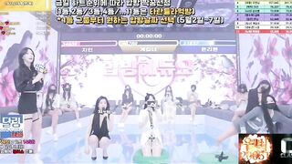 P3 series Idol Kpop nhảy khoe vếu tưng tưng🙈💋