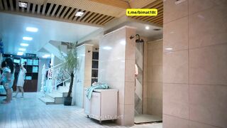 Quay Lén Bể Bơi Tập Thể Ai Cũng Trần Truồng (Phần 1)