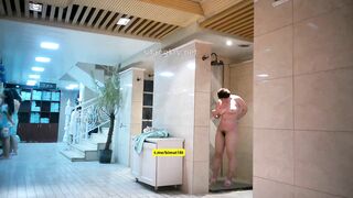 Quay Lén Bể Bơi Tập Thể Ai Cũng Trần Truồng (Phần 2)