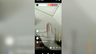 Em Lê Thị Huyền Diệu livetream móc lồn chảy nước với bạn trai trên Instagram P1