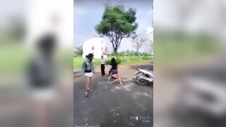 Mấy e học sinh cấp Two giờ manh động quá