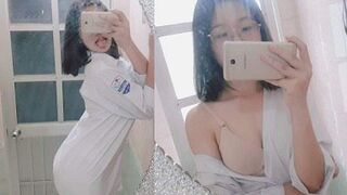 Vũ Hồng Hạnh 2ka10 mới lớn thích thủ dâm