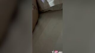 Có cô bạn thân đáng đồng tiền, Ngoại trừ địt ra thì bú mút đều được