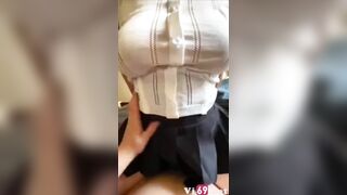 Địt cô nhân viên chuppy vú to đeo nẹt bụng xuất tinh lên vú bé