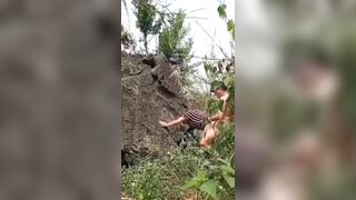 Nện nhau trong khu rừng cực nứng