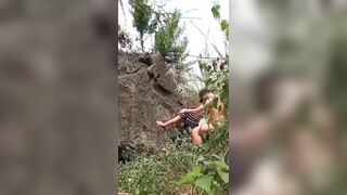 Nện nhau trong khu rừng cực nứng