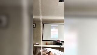 bà tè kiều zì hay zị, zị mà bà vẫn làm được trò đó!
