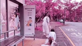 em gái bị rút đuôi cáo giữa đường chảy sữa lồn