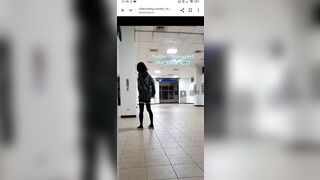 E gái lén đái ra chai r uống luôn nước tiểu trong bệnh viện