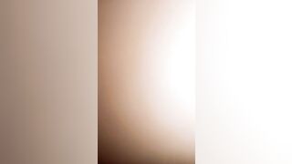 Em gái bím hồng thủ dâm móc lồn ra nước nhiều ạ