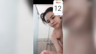 Em gái non nớt lồn rậm lông xinh gái call tắm với người yêu
