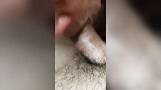 Khổ thân e gái🤣🤣 lần đầu bú cu mà bú pk con cu khắm nôn hết ra