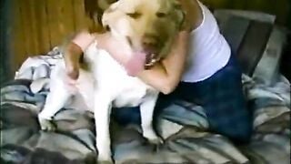 Chó to giật cô chủ ra địt xuất tinh trong