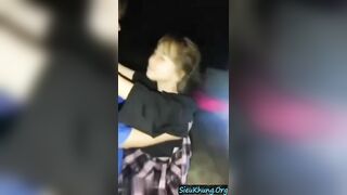 Chịch em gái non giữa đường