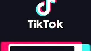 e gái trả kèo tiktok đổ nước lên quần lộ lồn cực ngon