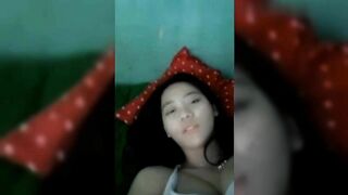 Nhỏ Em Dâm Đãng Thủ Dâm Xem Mà Phê Phần 2 !!!