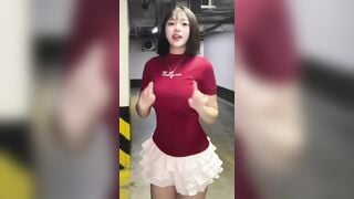 AI lột đồ ở mô tả