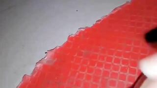 Em gái thủ dâm bắn nước ở thang máy bị người lạ phát hiện