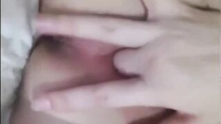 Em Teen Show Vú Khoe Lồn Thủ Dâm Phần 2