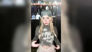 Sammy Đào lột đồ