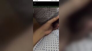 Lén móc lồn con bạn thân trong quán trà sữa bị chủ quán phát hiện