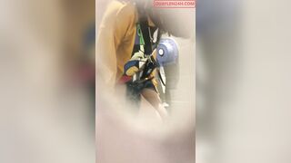Quay lén em nữ sinh đi vệ sinh