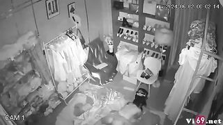 Hack camera, Chị chủ tiệm quần áo ế hàng thủ dâm kiếm tiền luôn