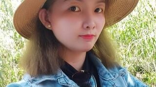 Ngâm quân lót có dâm thủy nhỏ em vào lon bia goi uống