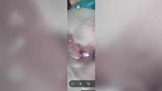 bé ny thủ dâm ra đầy nước lồn