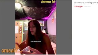 Em Teen Tây Mới Lớn Thay Đồ Gợi Dục Online Rồi Thủ Dâm Luôn
