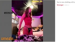 Em Teen Tây Mới Lớn Thay Đồ Gợi Dục Online Rồi Thủ Dâm Luôn