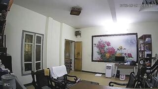 Hack cam em kính cận gằn 2 trái bom trên người ( lh kho link t.me/ttdsuutam )