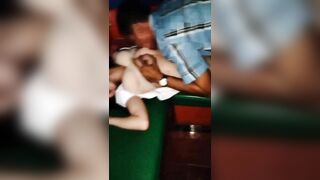 Em gái đi karaoke say xỉn bị anh trai đè ra nhét Sextoy vào lồn cho nước ra để địt