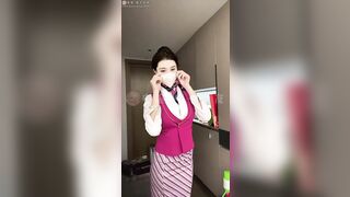 Clip Tiếp Viên Trung Xinh Đẹp Vú Bự Show Hàng Thủ Dâm Phần 5
