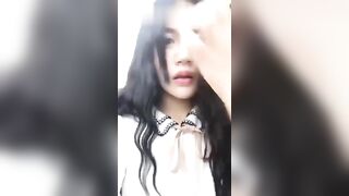 (Public Show) Gái Xinh Show Hàng Thủ Nơi Công Cộng