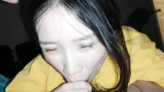 Đáng bú cu thì mẹ gọi