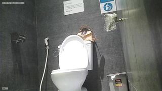Quay lén toilet công cộng 5
