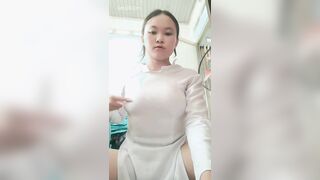 Gái teen thủ dâm, Ms tập văn nghệ về thủ dâm luôn trong bộ áo dài