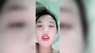 Idol tiktok lộ clip call với ny, xinh ngon múp rụp