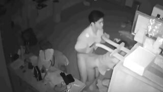 Vợ đưa trai về nhà địt chồng chồng soi cam thì phát hiện