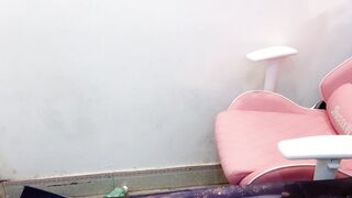 Em Gái Game Thủ Vừa Chơi Game Vừa Show Hàng Thủ Dâm Phần 2