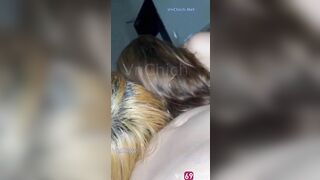 Đi du lịch cùng hội bạn thân được 2 cô bạn tranh nhau bú mút cưỡi ngựa