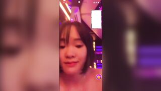 Nhân Viên Quán Karaoke Rãnh Rỗi Làm Thêm Live App Chat Sex