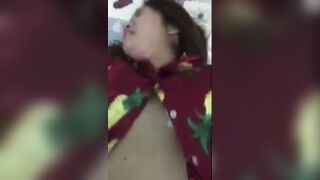 Không ngờ đứa em dâu lại dâm đến thế,bú mút con cặc tự tay nhét cặc vào lồn