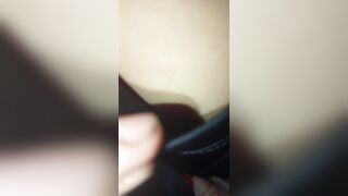 Định vạch lồn nhỏ em ra mà nó tỉnh dậy nhém bị phát hiện