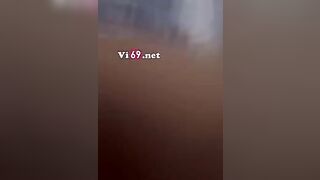 Lần đầu threesome bé sinh viên còn bỡ ngỡ mà em cưỡi muốn gãy chim anh