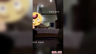 Anh địt mạnh lên xem nào ! Địt em đéo có cảm giác gì .... Phạch phạch .... Ớ ớ..... đ